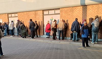 networking while queuing